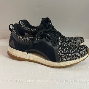 Adidas Pure Boost Black and White Running Shoes size 8